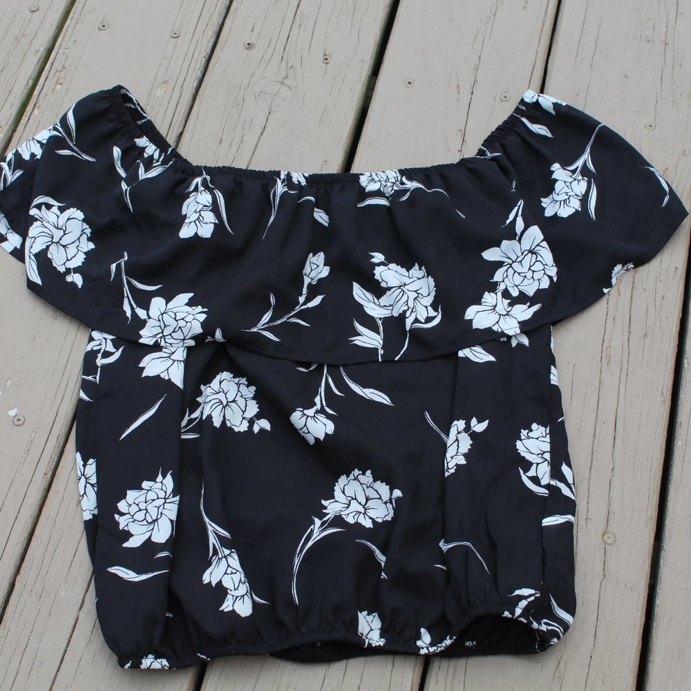 Sienna Sky Floral Top with Ruffles M